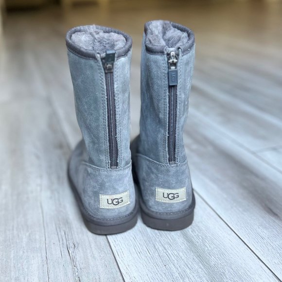UGG brand grey sherpa lined boots SIZE 4 - Picture 2 of 3